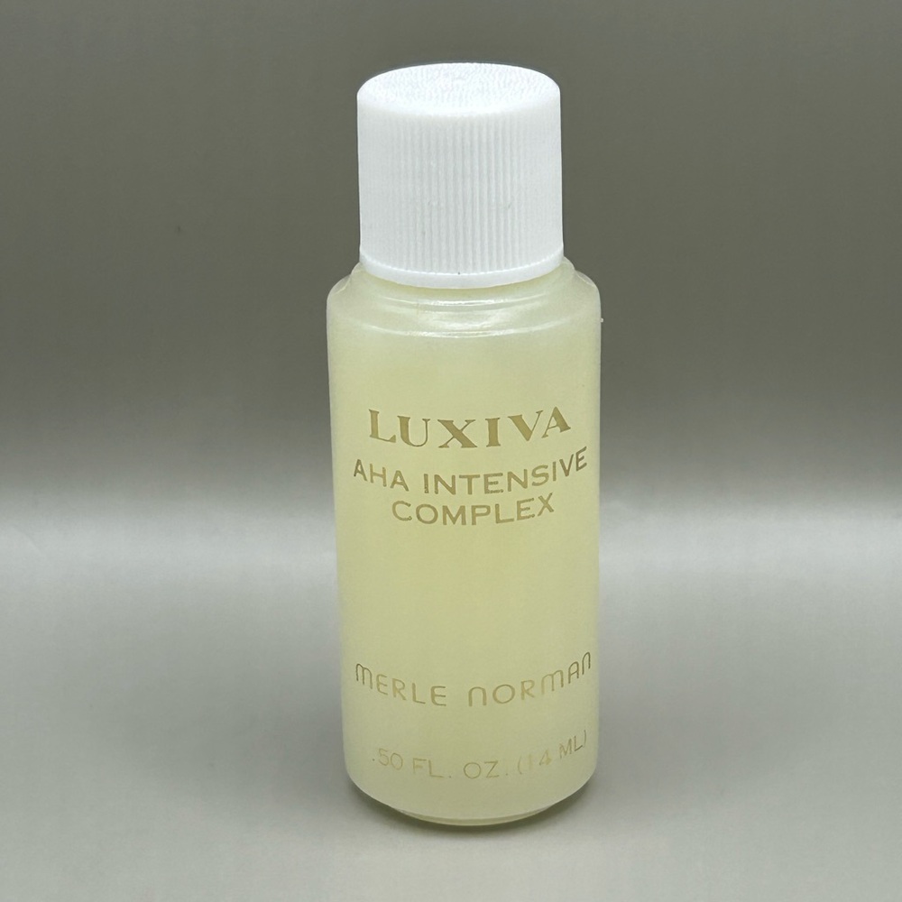 Merle Norman Luxiva AHA Intensive Complex - Creamy White